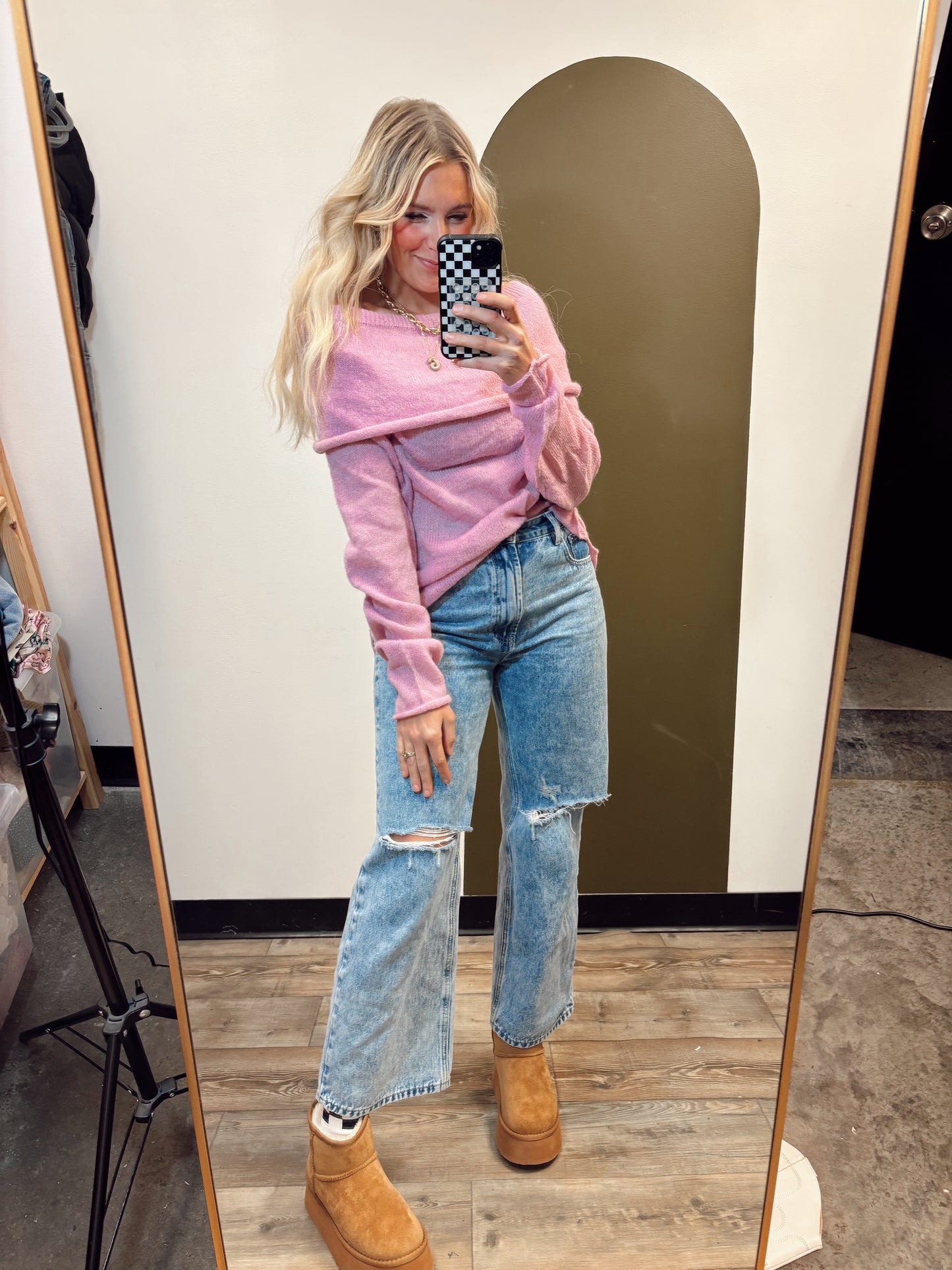 Veda Off Shoulder Sweater (Pink)