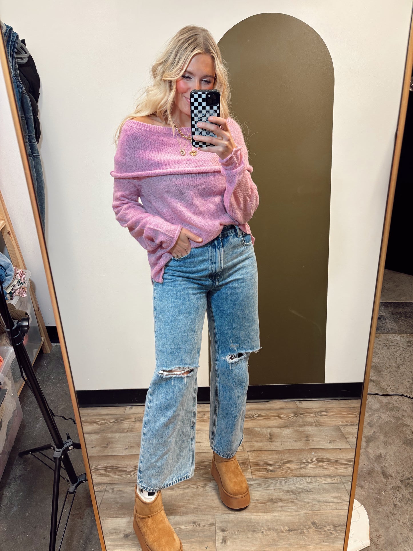 Veda Off Shoulder Sweater (Pink)