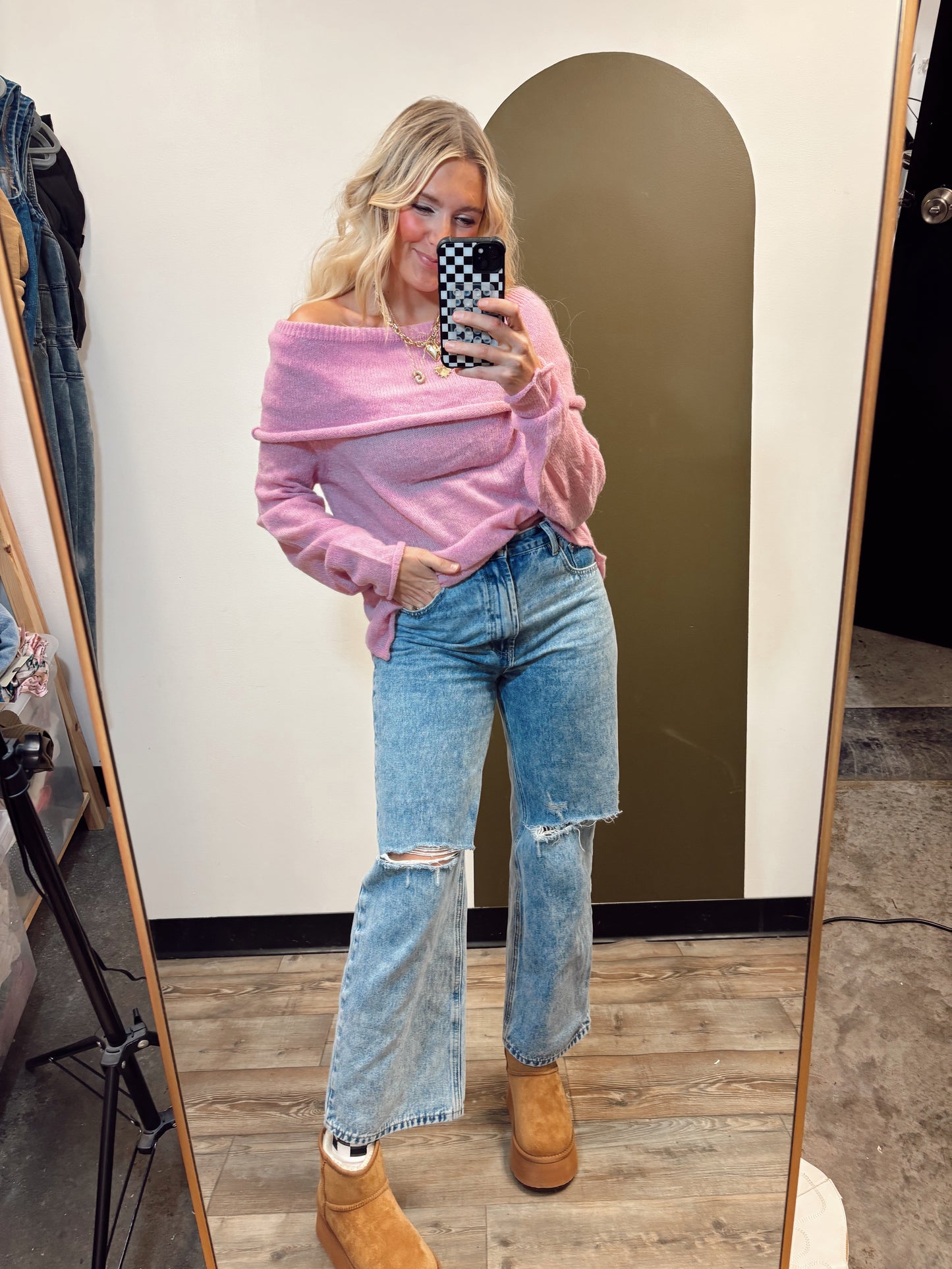 Veda Off Shoulder Sweater (Pink)